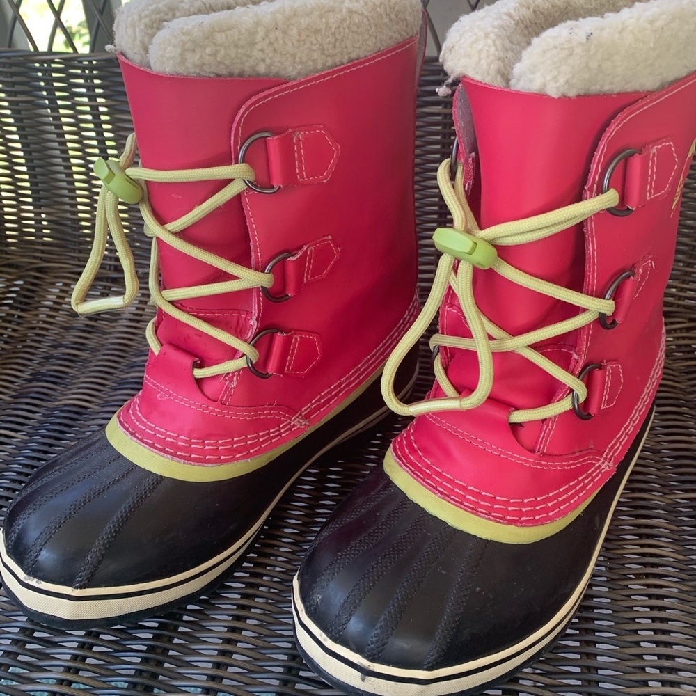 Kids Sorel winter boots.